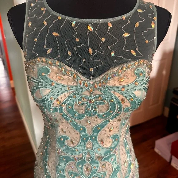 Dave & Johnny Mint Green Embellished Prom Dress - Picture 3 of 4
